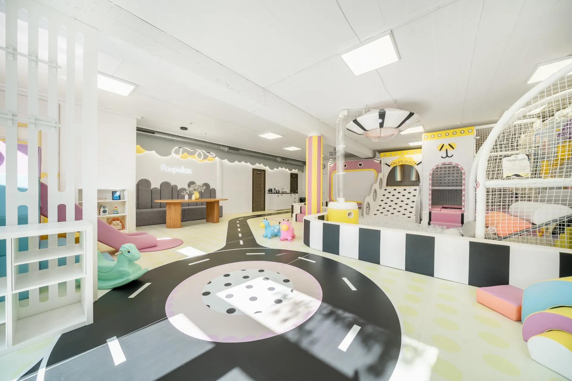 Žaidimų kambarys Vilniuje Paupiukas. Žaidimų erdvė vaikams.